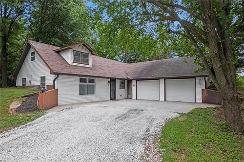 25813 S Stark Rd, Peculiar, MO, 64078-8995 | Card Image
