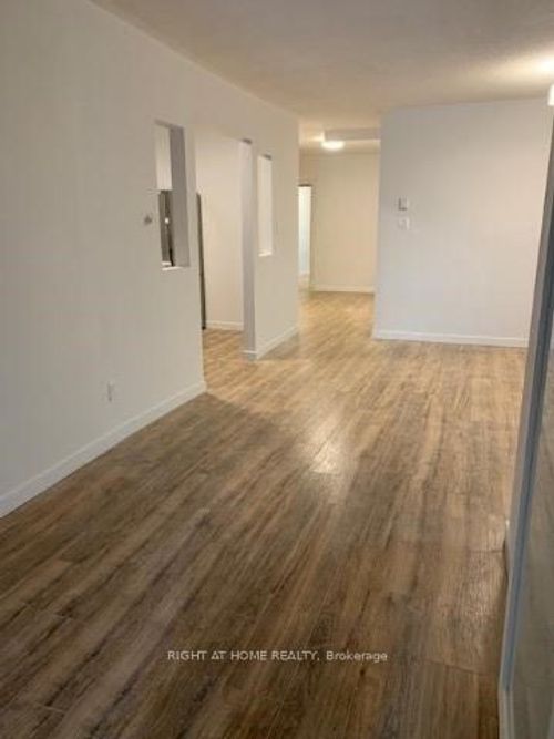 2-751 Queen St E, Toronto, ON, M4M1H3 | Card Image