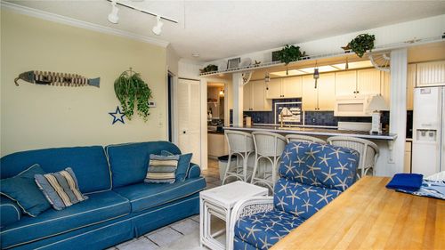 apt-b25-20820 River Dr, DUNNELLON, FL, 34431-7019 | Card Image