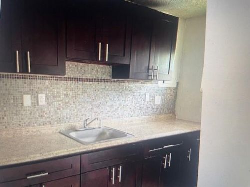 3031 Nw 4th St, Pompano Beach, FL, 33069-2106 | Card Image