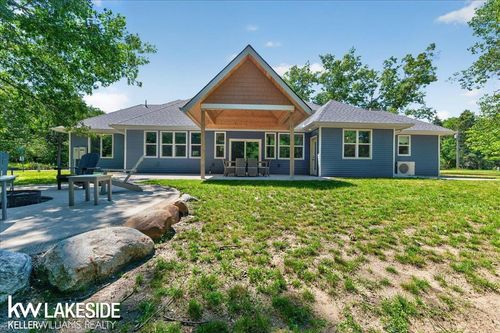 9790 N Island Vw, Pigeon, MI, 48755-9659 | Card Image