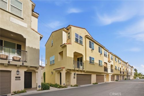 unit-101-11123 Legion Loop, El Monte, CA, 91731-2688 | Card Image