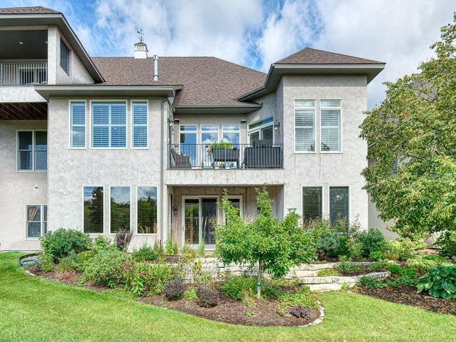 This stunning townhome is beautiful inside and out! | Image 37
