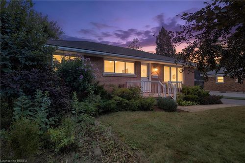 25 Wayne Dr, Brantford, ON, N3R2Y6 | Card Image
