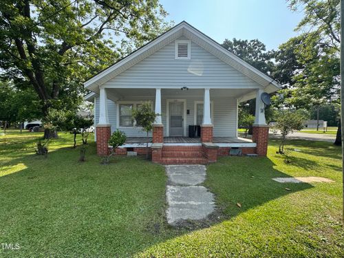 429 N 5th St, Smithfield, NC, 27577-4025 | Card Image