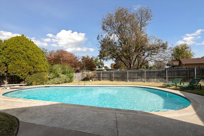 2100 Rockmoor Dr, House other with 3 bedrooms, 2 bathrooms and null parking in Edgecliff Village TX | Image 36