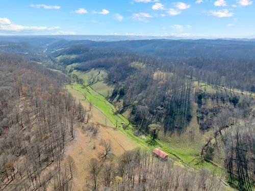 546 Womack Hollow Rd, Liberty, TN, 37095-9324 | Card Image