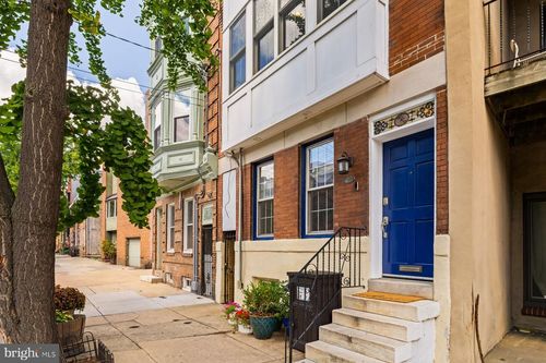 215 Christian St, PHILADELPHIA, PA, 19147-4216 | Card Image
