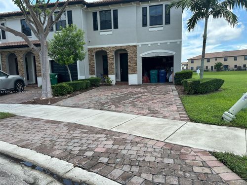 23983 Sw 118th Ave, Homestead, FL, 33032-3421 | Card Image