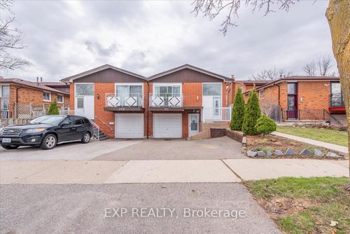 135 Mill St N, Brampton, ON, L6X2P1 | Card Image