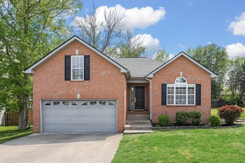 252 Oak Point Ln, Mount Juliet, TN, 37122-4012 | Card Image