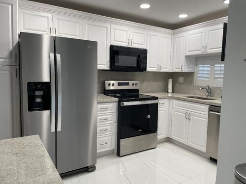 102-9420 S Hollybrook Lake Dr, Pembroke Pines, FL, 33025-1647 | Card Image