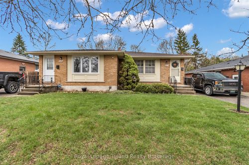 677 & 679 Sevilla Park Place, London East, ON, N5Y4H9 | Card Image