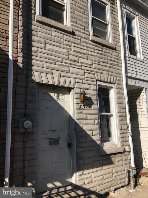 1037 Cotton St, READING, PA, 19602-2553 | Card Image