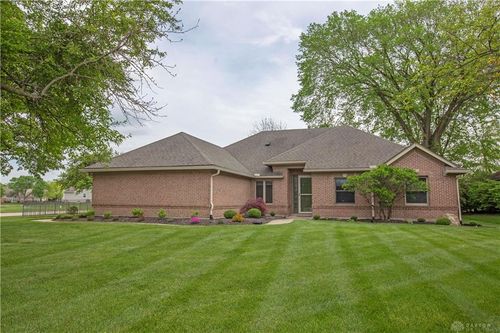 1250 Yankee Woods Dr, Washingtn Twp, OH, 45458-6011 | Card Image