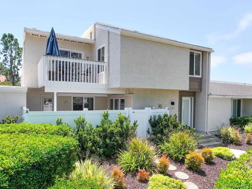 1103 Woodlake Dr, Cardiff by the Sea, CA, 92007-1040 | Card Image