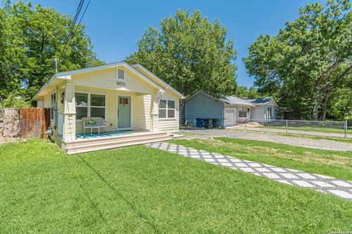 970 N Liberty Ave, New Braunfels, TX, 78130 | Card Image