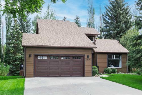 616 Memorial Ave, Vulcan, AB, T0L2B0 | Card Image