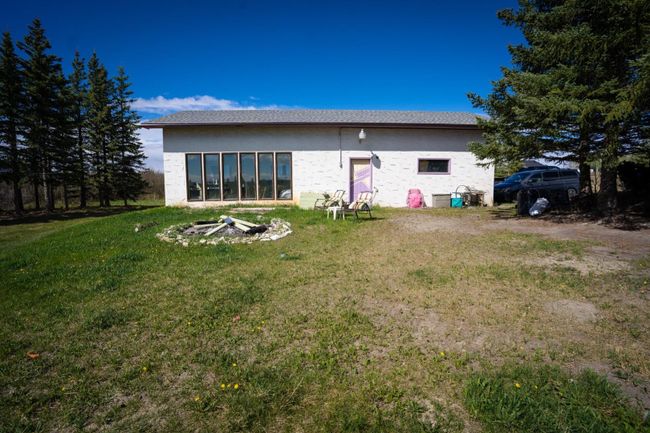 37 Blazer Estates Ridge, Home with 5 bedrooms, 2 bathrooms and 8 parking in Rural Rocky View County AB | Image 10