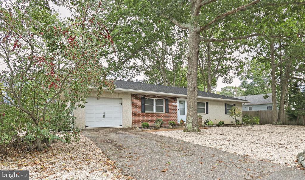 Forecastle Ave, Manahawkin, NJ 08050