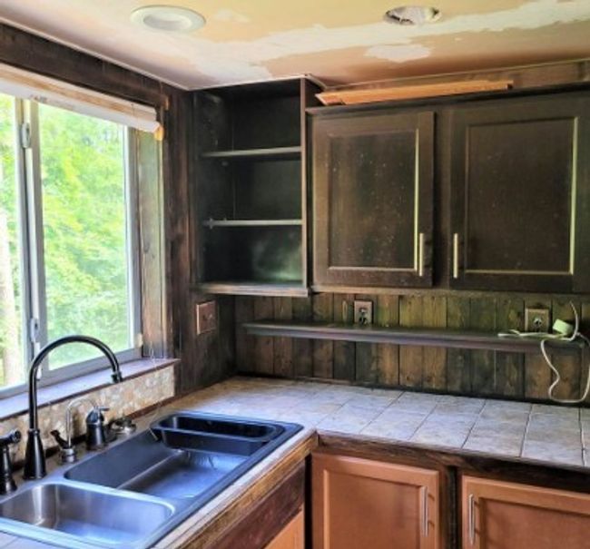 Kitchen with a sink | Image 12