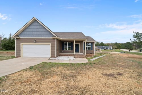 40 Exeter Way, Louisburg, NC, 27549-9203 | Card Image