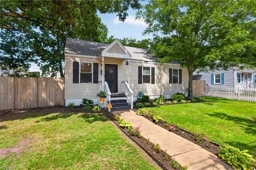 8824 Old Ocean View Rd, Norfolk, VA, 23503-5308 | Card Image