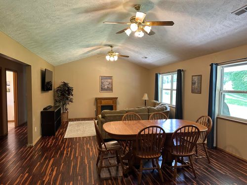 5798 State Highway Bb, Seymour, MO, 65746-8294 | Card Image