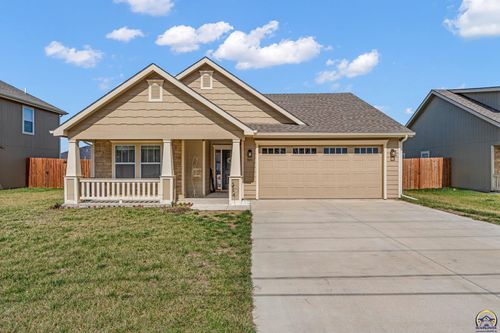 905 E Front St, Perry, KS, 66073-9767 | Card Image