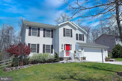 240 Twin Lakes Dr, GETTYSBURG, PA, 17325-8590 | Card Image