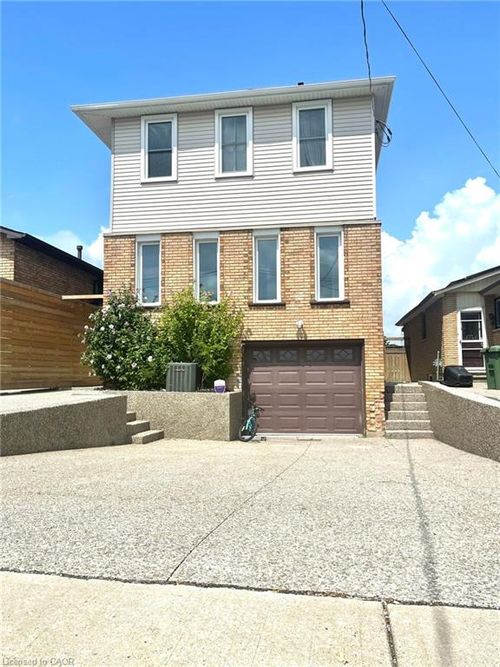 68 Napoli Dr, Hamilton, ON, L9C6X2 | Card Image