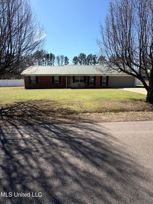 129 Tenneco Dr, Columbus, MS, 39702-7780 | Card Image