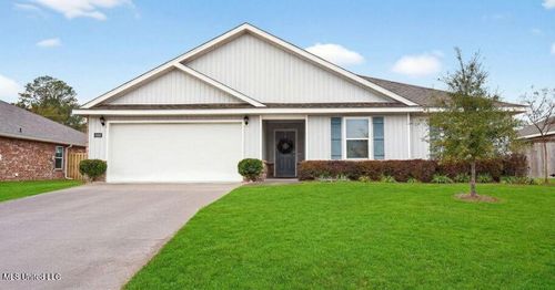 1086 Enclave Cir, Long Beach, MS, 39560-1387 | Card Image