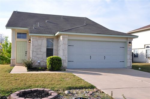 127 Anderson St, Hutto, TX, 78634-5318 | Card Image