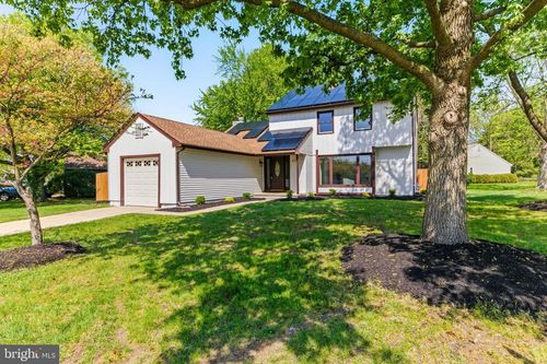 27 Gardenia Dr, MOUNT LAUREL, NJ, 08054-2573 | Card Image