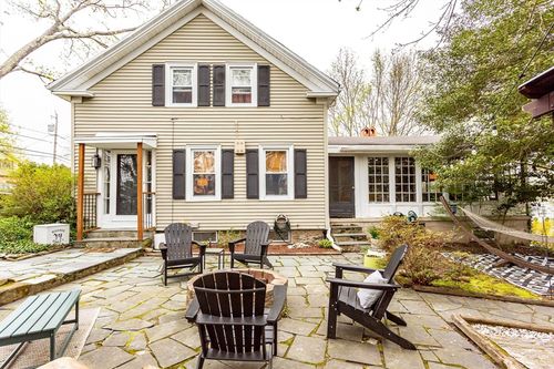 526 Pleasant St, Somerset, MA, 02726-4117 | Card Image