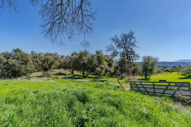 5266 Del Sol Ln, House other with 3 bedrooms, 2 bathrooms and null parking in San Andreas CA | Image 4