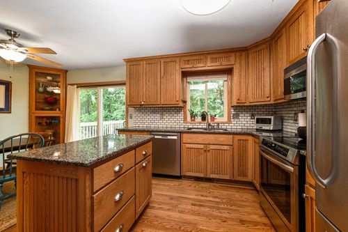 1920 Heath Ave N, Oakdale, MN, 55128-5204 | Card Image