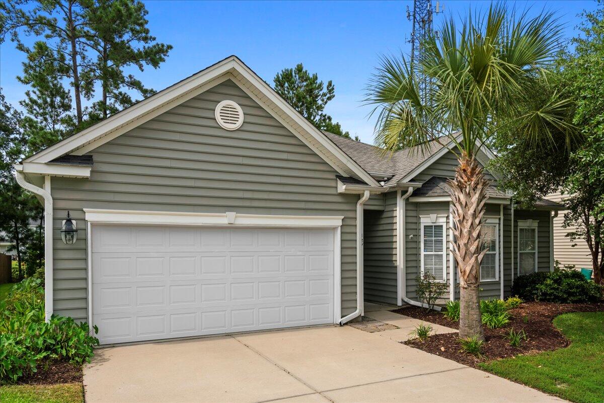 Berwick Dr, Summerville, SC 29483