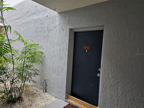 apt-a104-5503 Fountain Lake Cir, BRADENTON, FL, 34207-3717 | Card Image