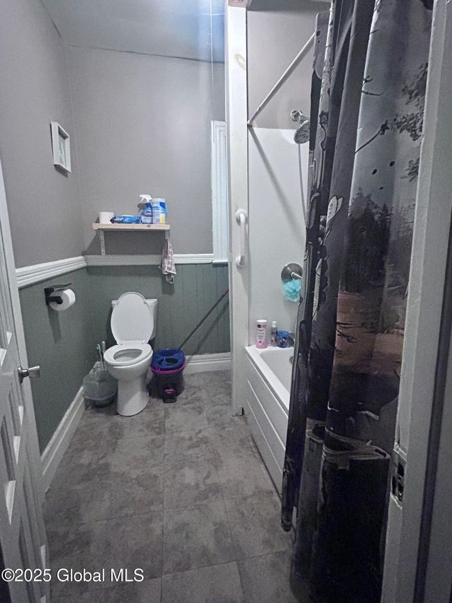 Unit 3 Full Bath 1 | Image 49