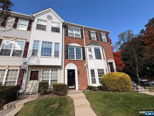 787 Sassafras Ct, Mahwah, NJ, 07430-3455 | Card Image