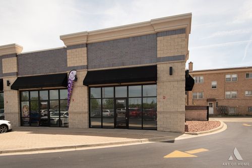i-7929 W Cermak Rd, Riverside, IL, 60546-1374 | Card Image