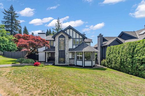 111 Sandringham Cres, North Vancouver, BC, V7N4E9 | Card Image