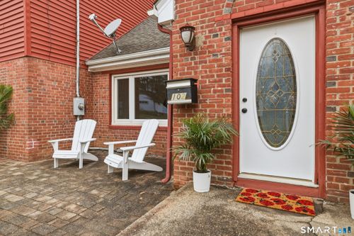 102 Lawler Rd, West Hartford, CT, 06117-2619 | Card Image