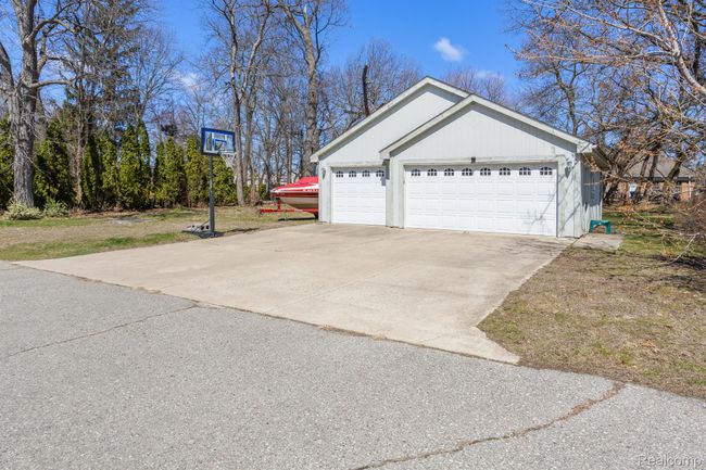 7989 Locklin, House other with 3 bedrooms, 1 bathrooms and null parking in West Bloomfield MI | Image 26