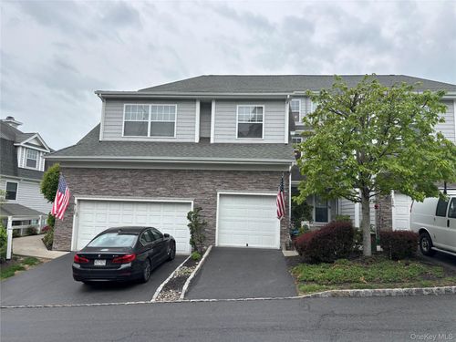 126 Hudson Pointe Dr, Poughkeepsie, NY, 12601-3938 | Card Image