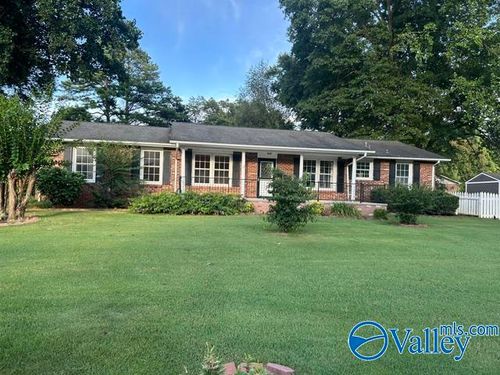 213 Spring Valley Court Sw, Huntsville, AL, 35802 | Card Image