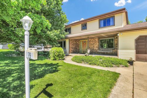 28 Dunlap Woods, Sidney, IL, 61877-9750 | Card Image