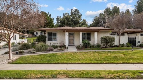 19366 Avenue Of The Oaks, Newhall, CA, 91321-1415 | Card Image